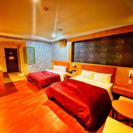 Hua Xiang Motel - Nanzih Kaohsiung Bagian luar foto